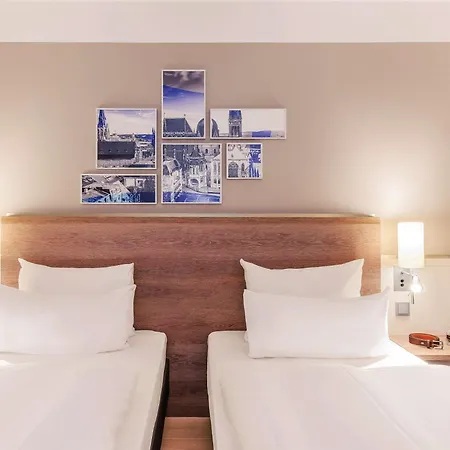 Mercure Europaplatz Hotel 4*