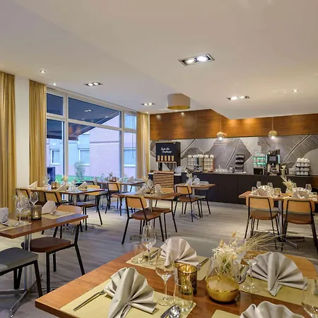 Mercure Europaplatz Hotel 4*