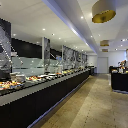 מלון Mercure Europaplatz 4*