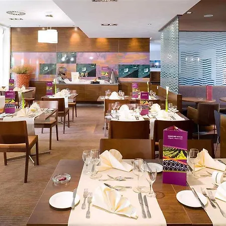 Mercure Europaplatz Hotel 4*