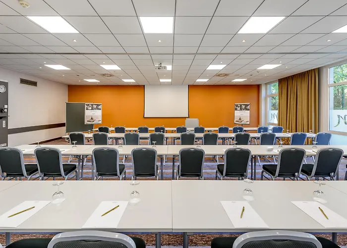 Mercure Europaplatz Hotel 4*