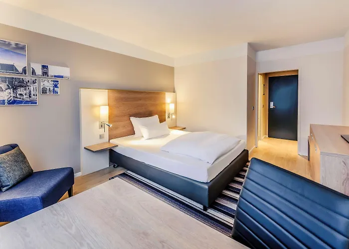 Hotel Mercure Europaplatz 4*