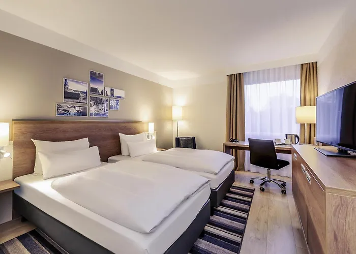Mercure Europaplatz Hotel 4*