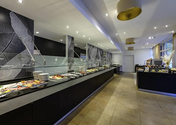 Hotel Mercure Europaplatz 4*