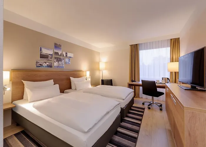Mercure Europaplatz Hotel 4*